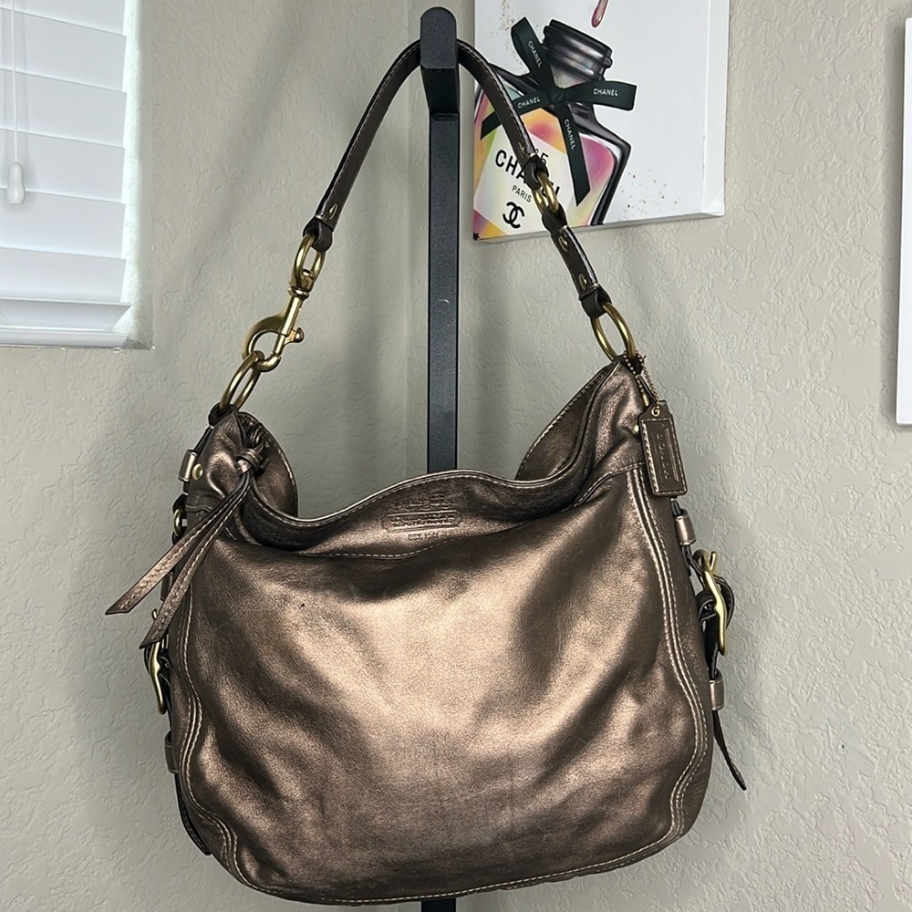 Coach EUC Bronze Leather Purse, hardly used, with inside pockets.